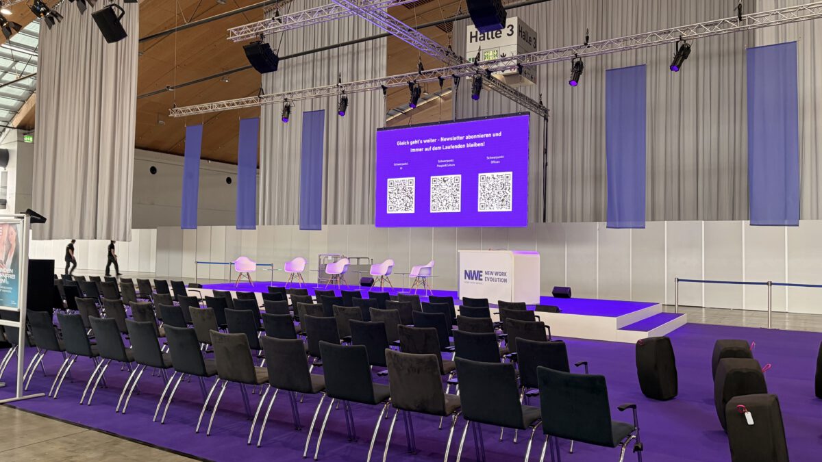 Zwischen Vision und Wirklichkeit – was Mailand und Karlsruhe über die Zukunft der Arbeitswelt erzählen